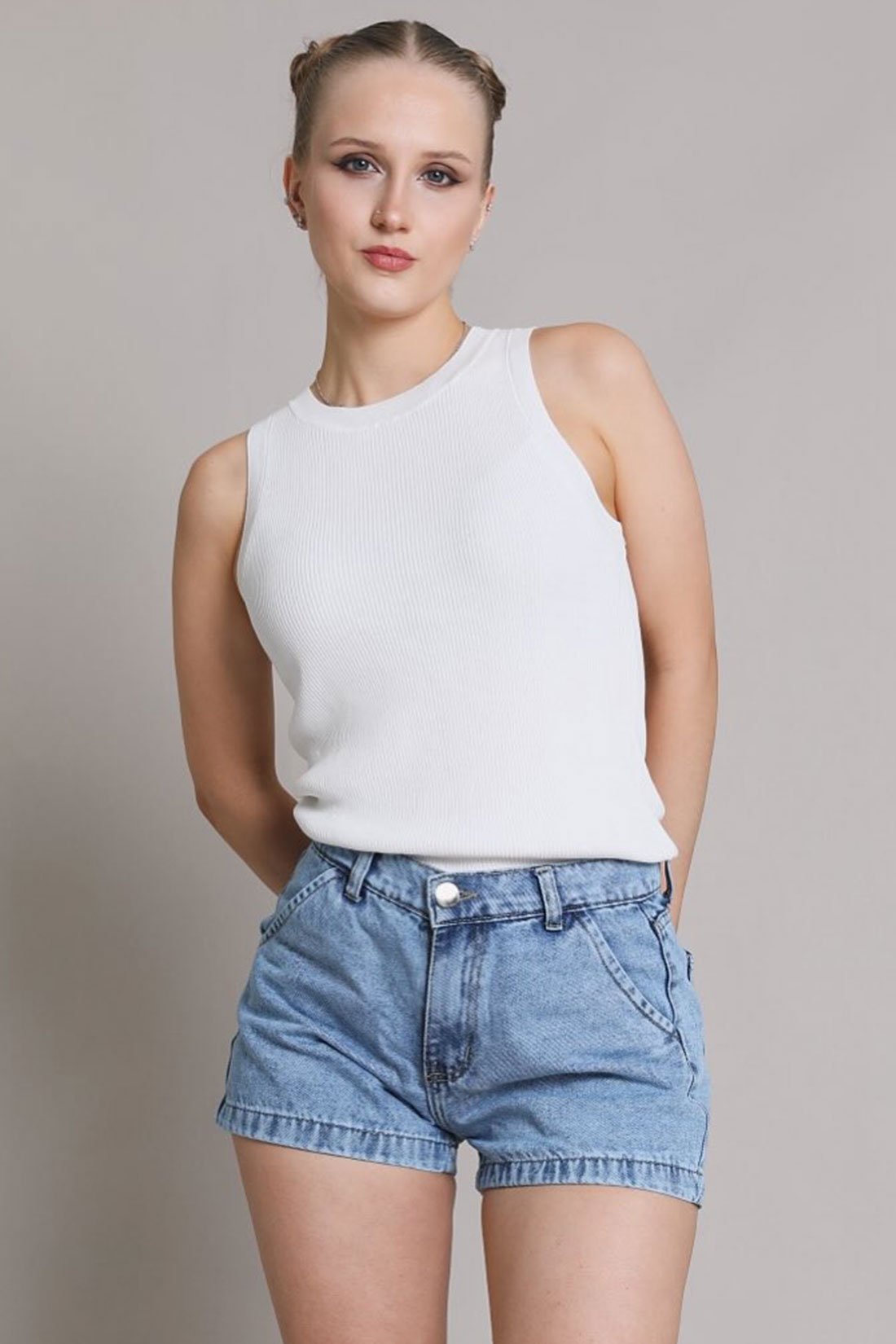 SHORT CLASICO RIGIDO
